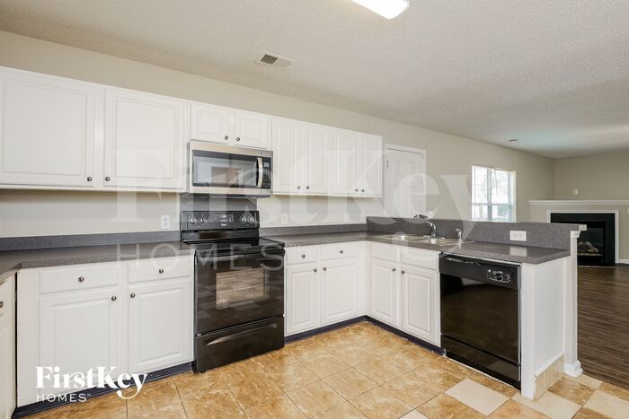 Building Photo - 1000 Golden Aspen Dr