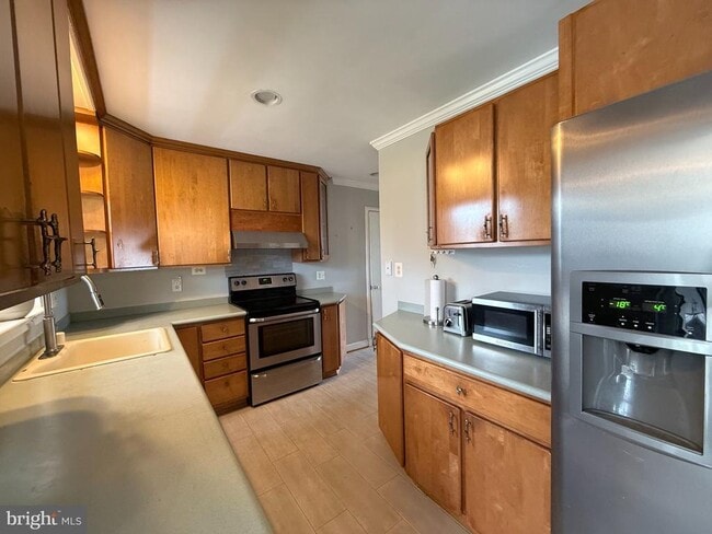 Building Photo - 9709 Saxony Rd