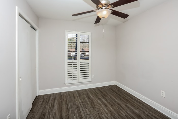 Building Photo - 218 Shenandoah Rd N