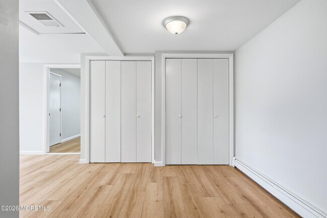 Building Photo - 638 Overton Pl