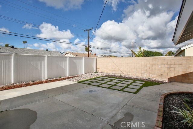 Building Photo - 17151 Hague Ln