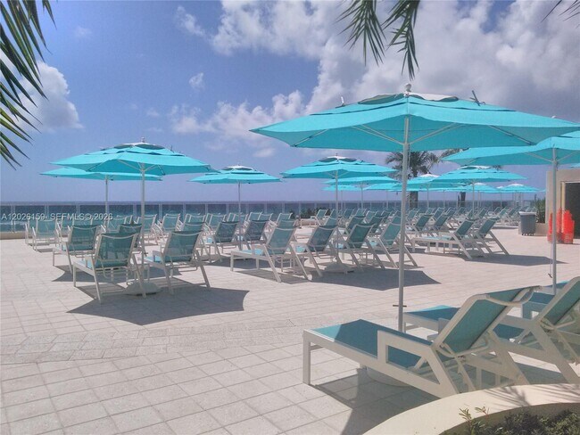 Building Photo - 2501 S Ocean Dr