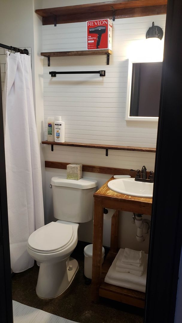 Building Photo - 1/2 off 1 month-Charming Industrial 4 Bedroom/4 Bathroom Apartment in Pigtown, MD!