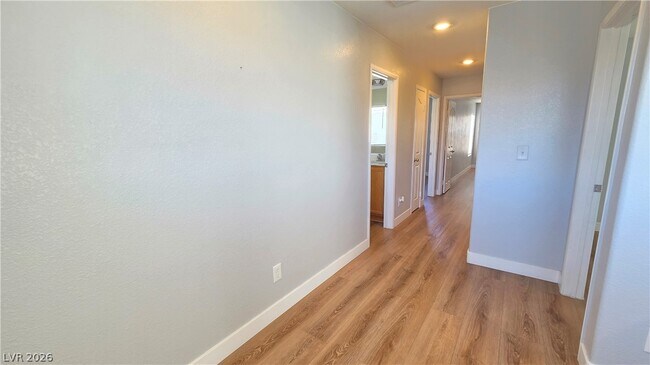 Building Photo - 628 Port Talbot Ave