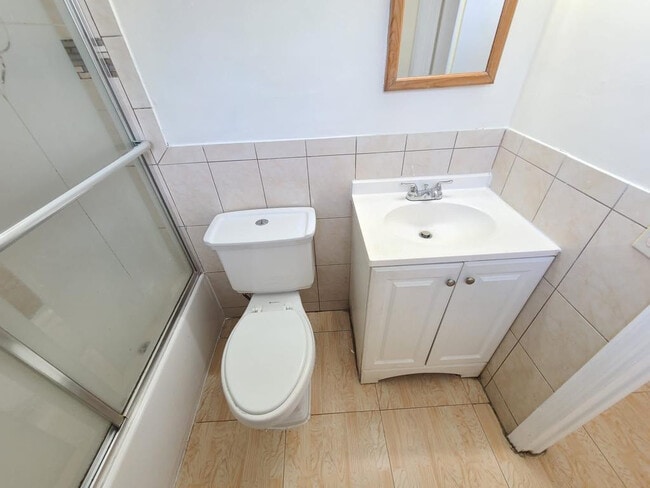 Building Photo - 1829 N A St