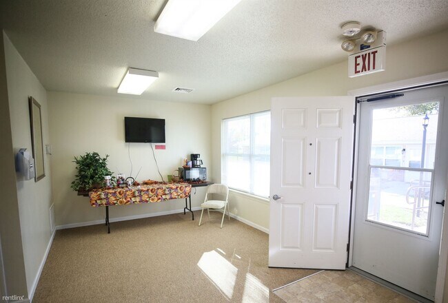 Building Photo - 1 br, 1 bath  - Worthington Senior Apartments