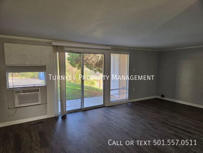 Building Photo - 4700 Lynn Ln