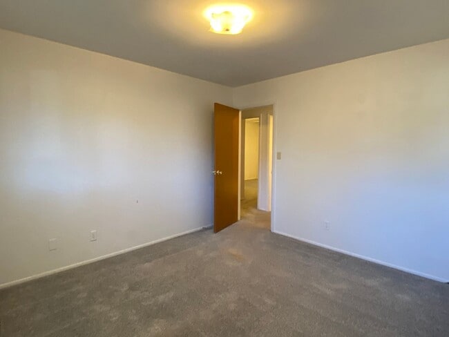 Building Photo - 1328 Woodmoor Ln