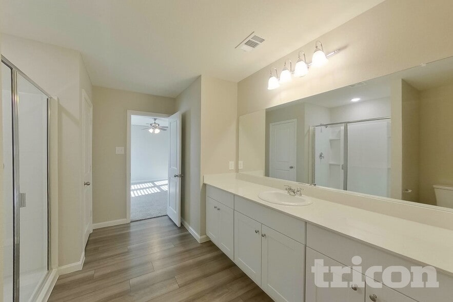 Building Photo - 2528 Granite Pass