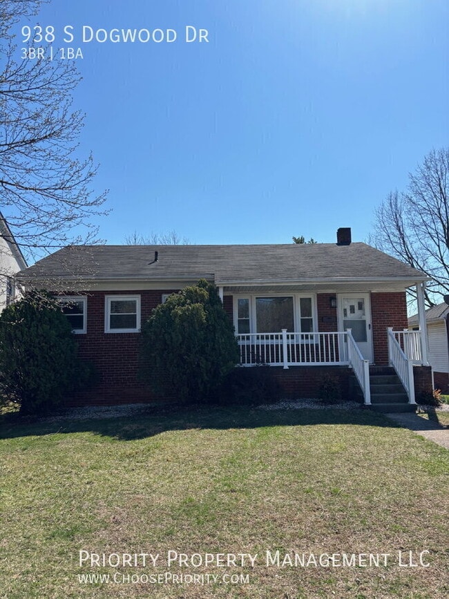 Building Photo - 938 S Dogwood Dr