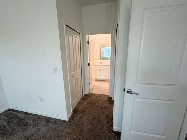 Building Photo - 1180 Saguaro St