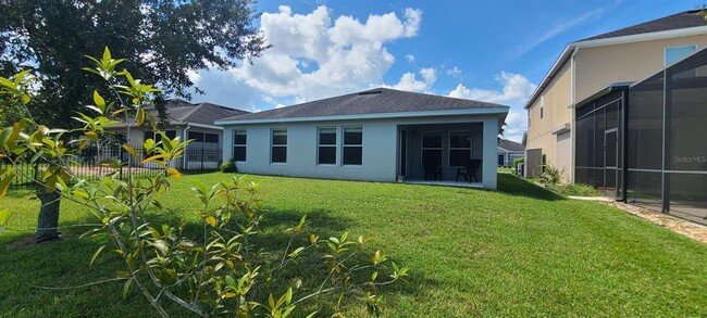 Building Photo - 10714 Cabbage Tree Loop