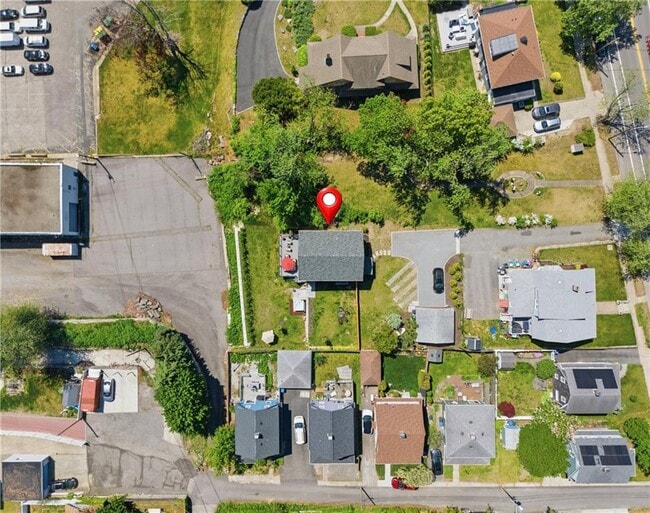 Building Photo - 1124 Narragansett Blvd