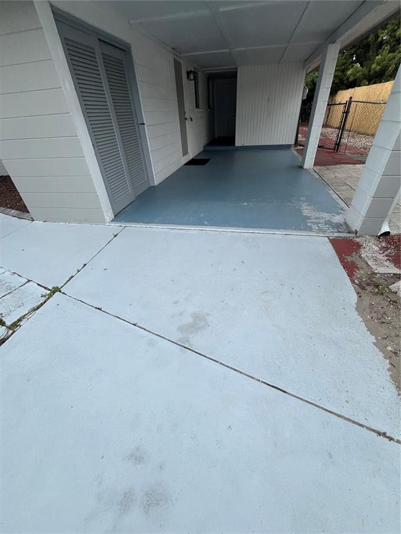 Building Photo - 2204 20th Ave W