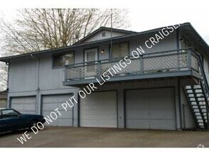 Building Photo - FULLY REMODELED 2-Bedroom Unit with Garage...