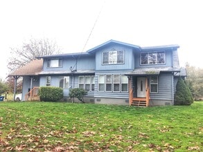 Building Photo - Updated country living