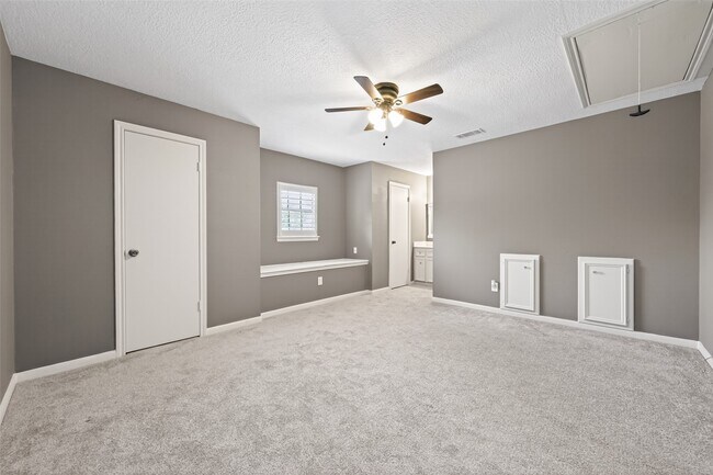 Building Photo - 6700 Richardson Rd