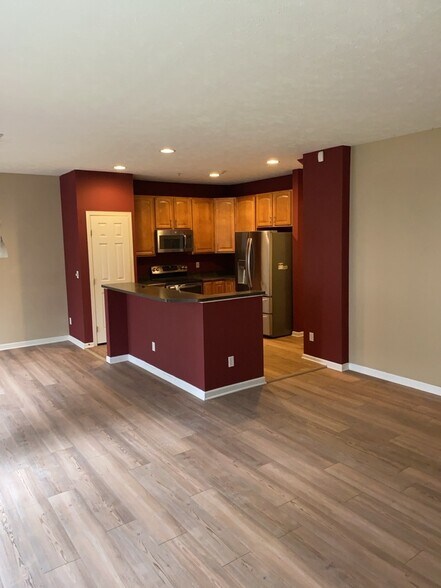 Building Photo - 2898 Andover Cir