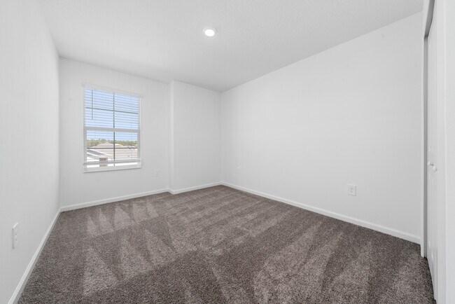 Building Photo - 5858 Le Marin Wy
