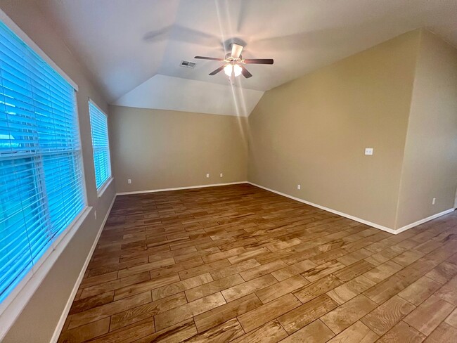 Building Photo - 514 Ridge Point Dr