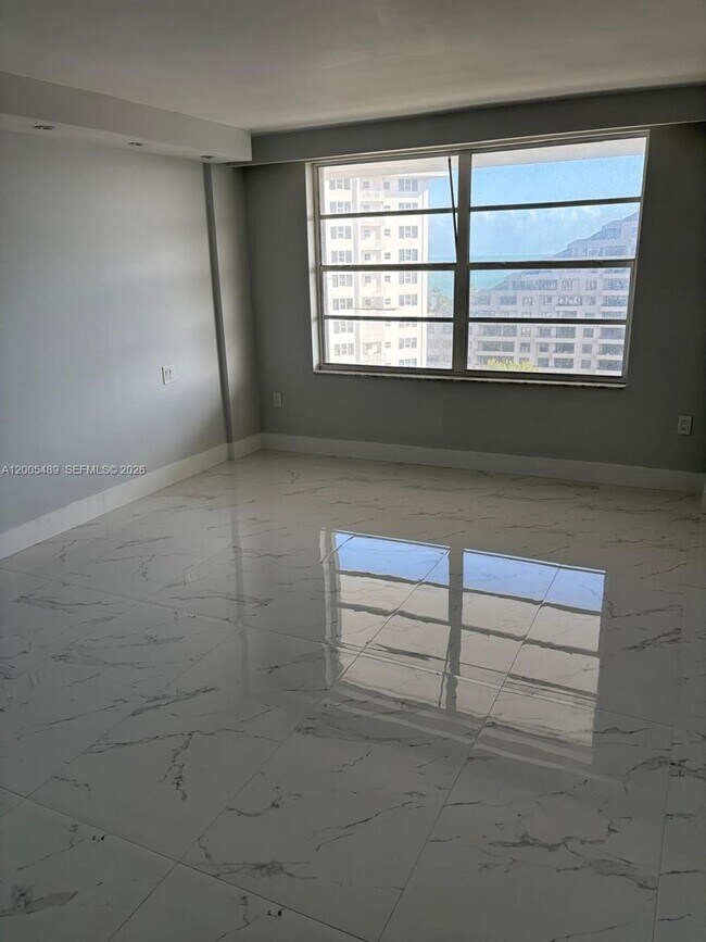 Building Photo - 199 Ocean Ln Dr