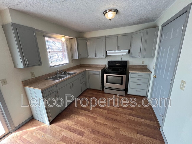 Building Photo - 5221 Brookdale Dr