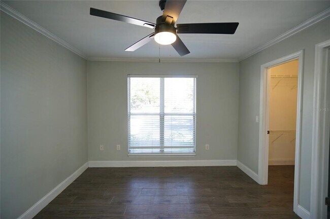 Building Photo - 10122 Winsford Oak Blvd