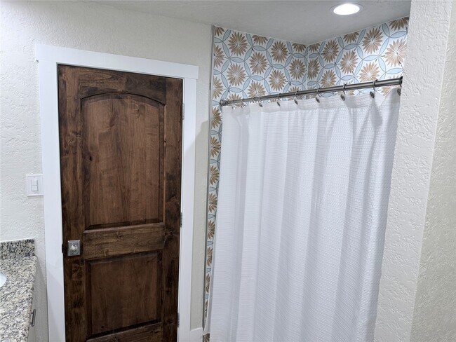 Building Photo - 4012 Chile Dr