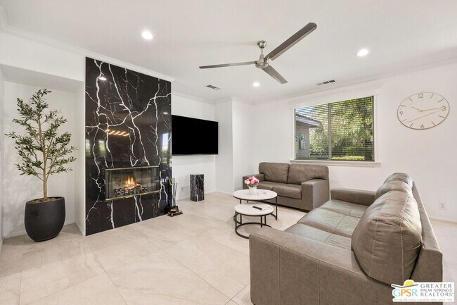 Building Photo - 78150 Calico Glen Dr