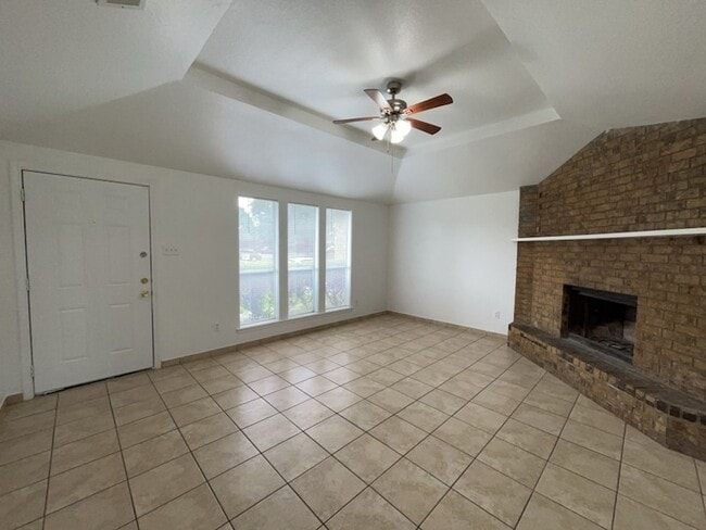 Building Photo - 112 Mesa Dr