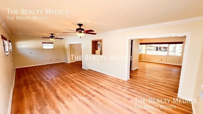 Building Photo - 1516 Dove Dr