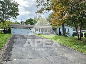 Building Photo - Renovated & Stunning - Single level Brick ...