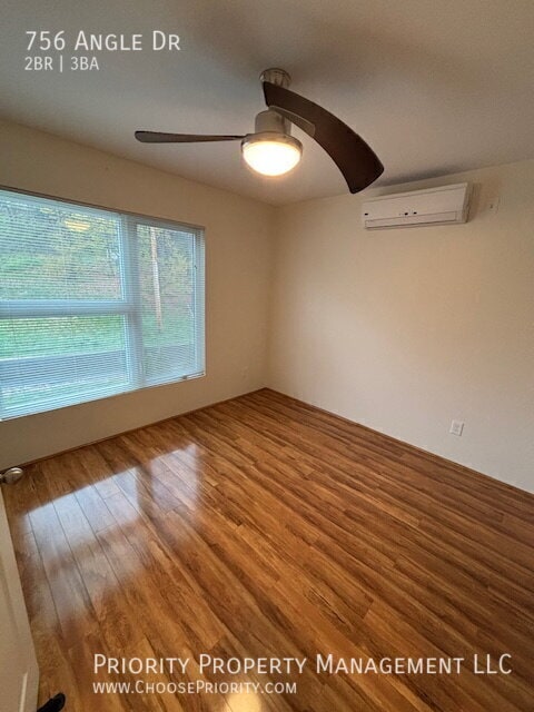 Building Photo - 756 Angle Dr