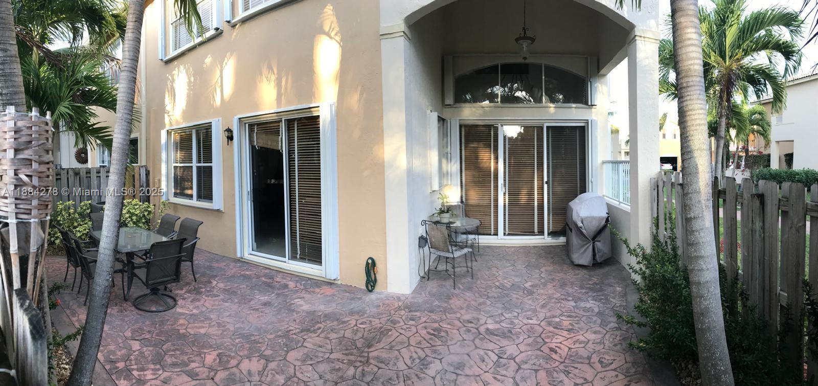 Building Photo - 5500 NW 113th Ct