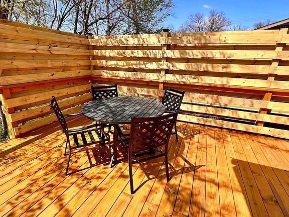 Building Photo - 4 Ulverston Dr