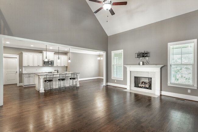 Building Photo - 7725 Peppertree Dr