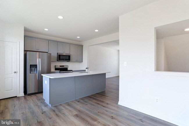 Building Photo - 88 Mossdale Blvd
