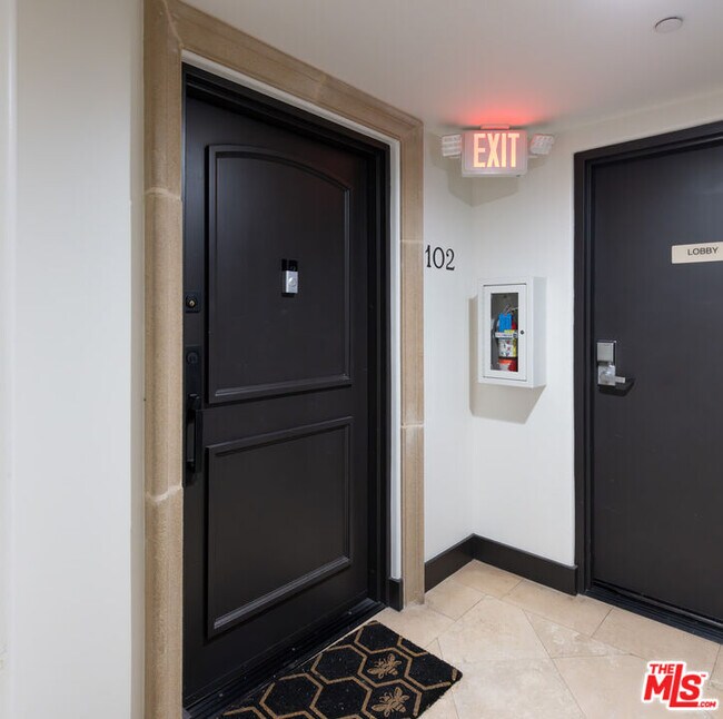 Building Photo - 155 N Hamilton Dr