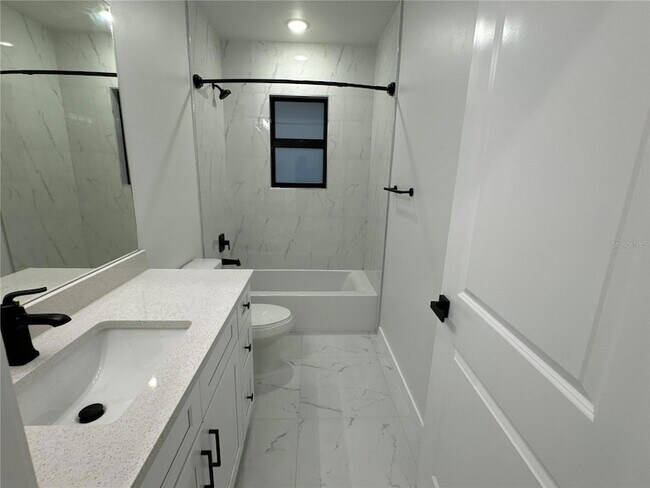 Building Photo - 1775 Glenway Ct