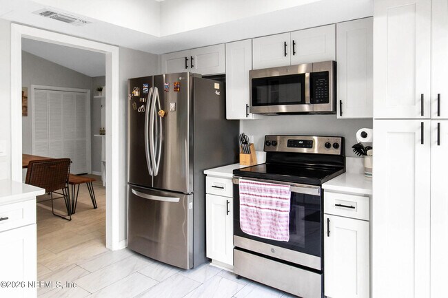 Building Photo - 7814 Cypress Point Ct