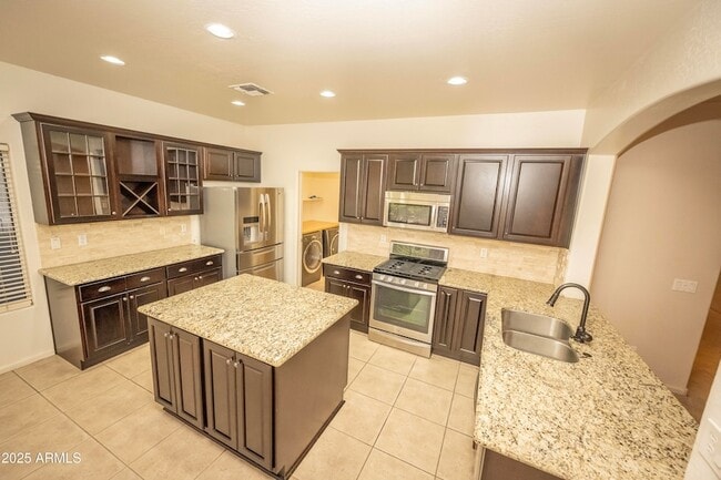 Building Photo - 42920 N Raleigh Ct