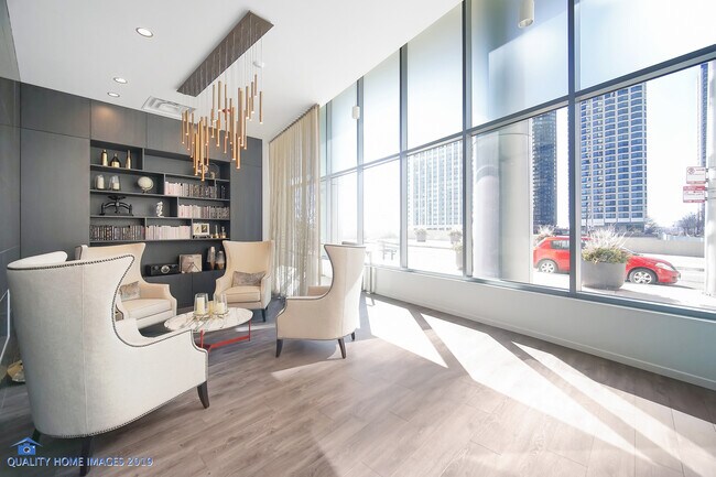 Building Photo - 450 E Waterside Dr