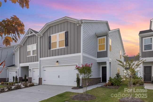 Building Photo - 1735 Braemar Vlg Dr