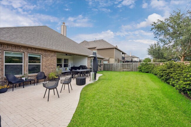 Building Photo - 3323 Emerald Valley Dr