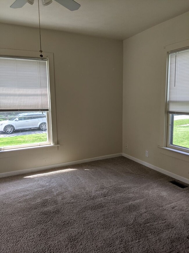 Building Photo - Two Bedroom One Bath Lower Duplex with W/D Hookup