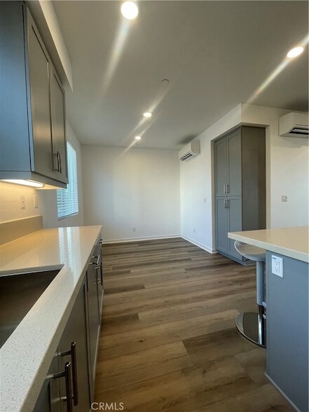 Building Photo - 610 Dawson Ave