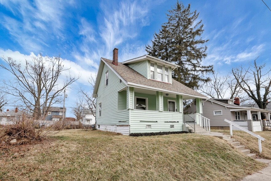 Building Photo - 1430 Kenmore Rd