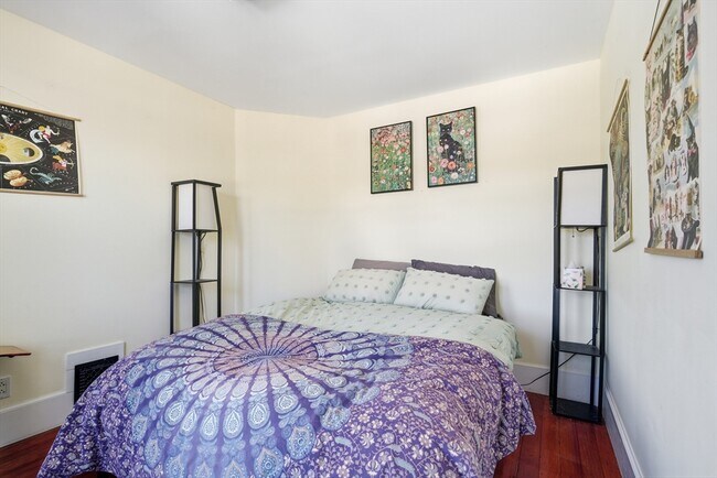 Building Photo - 11 Asticou Rd