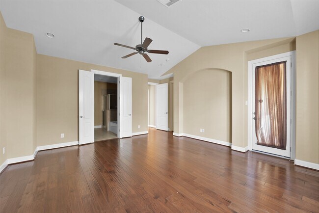 Building Photo - 14527 San Pietro Dr