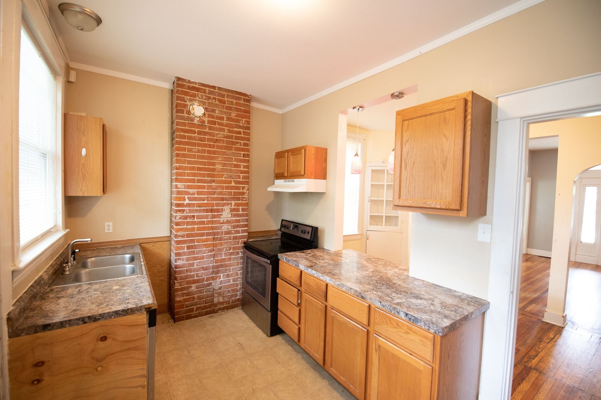 Building Photo - 805 S Sprigg St